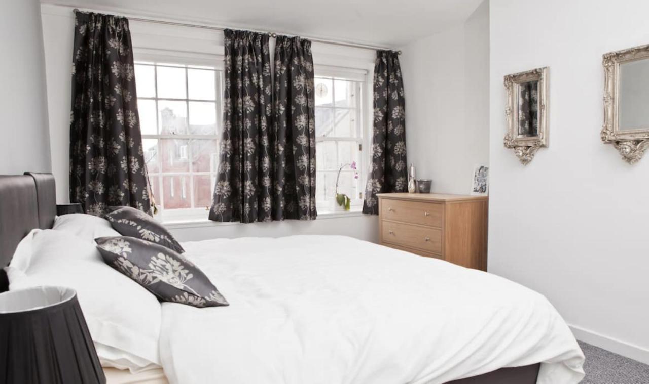 Royal Mile Apartment เอดินบะระ ภายนอก รูปภาพ