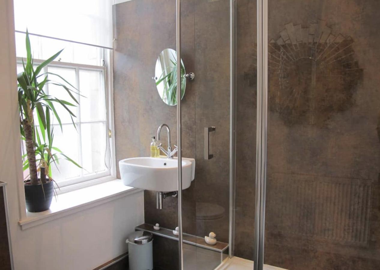 Royal Mile Apartment เอดินบะระ ภายนอก รูปภาพ