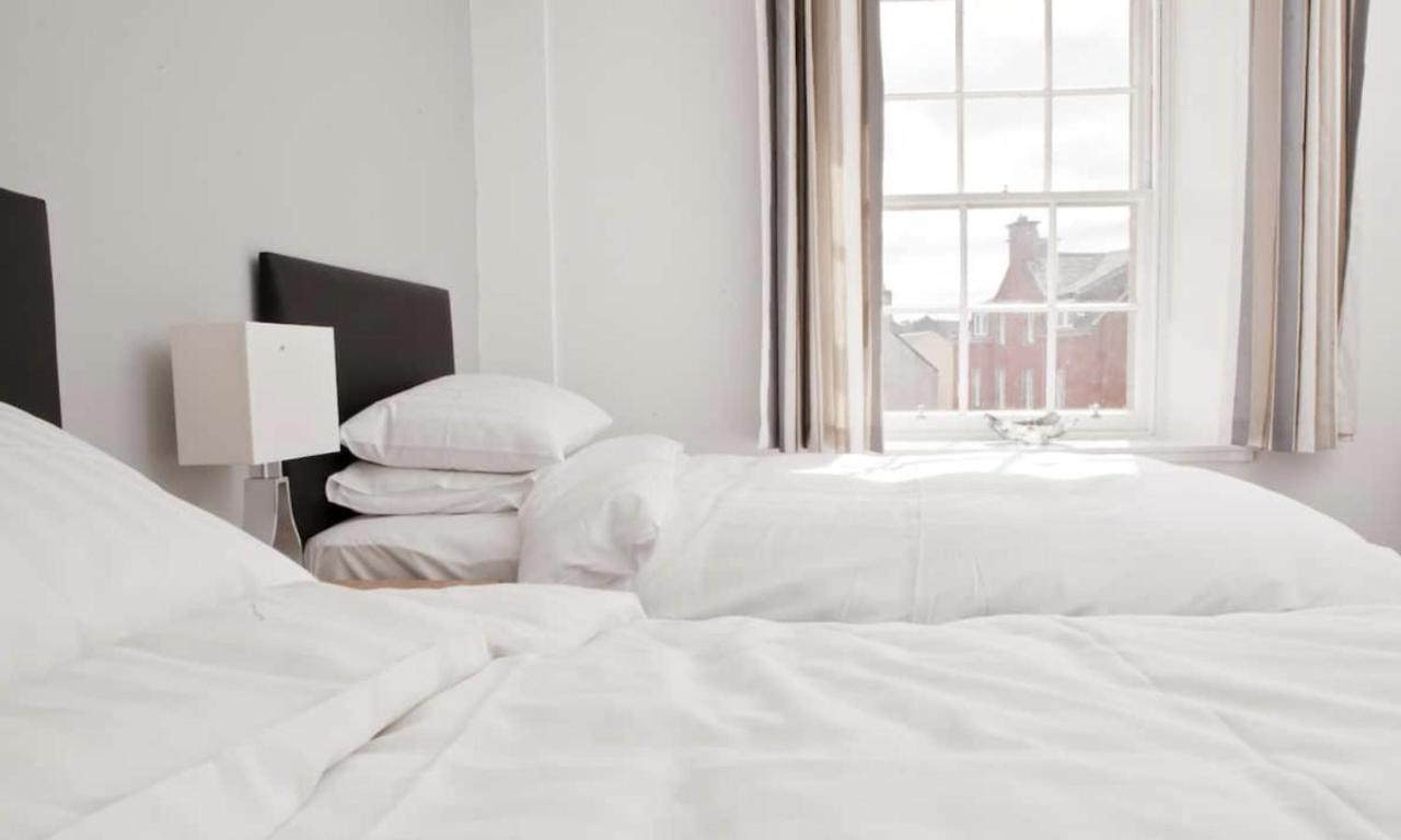 Royal Mile Apartment เอดินบะระ ภายนอก รูปภาพ